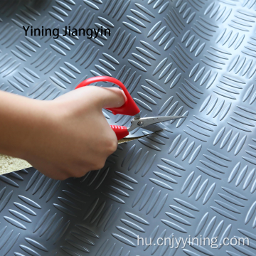 műanyag padlóburkolat a szőnyegek számára